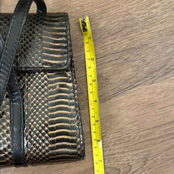 Vintage J.Renee Black and Tan Snakeskin Clutch - Picture 8 of 8